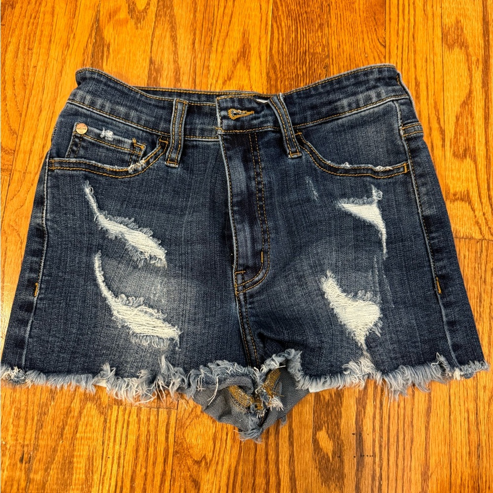 Nature shorts (from discovery) size 0-2 or size small